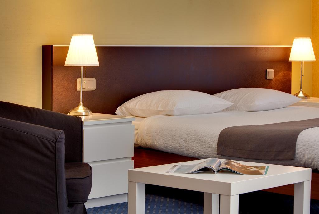 Hotel Le Troncais Saint-Bonnet-Tronçais Zewnętrze zdjęcie